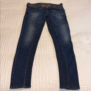 Guess 1981 Power Skinny Jeans